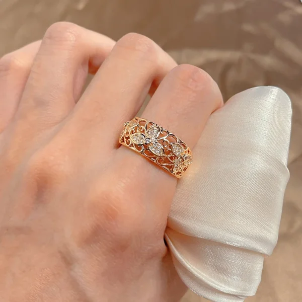 Elegant Flower Luxury Ring - Rose Gold & Zircon - Image 3