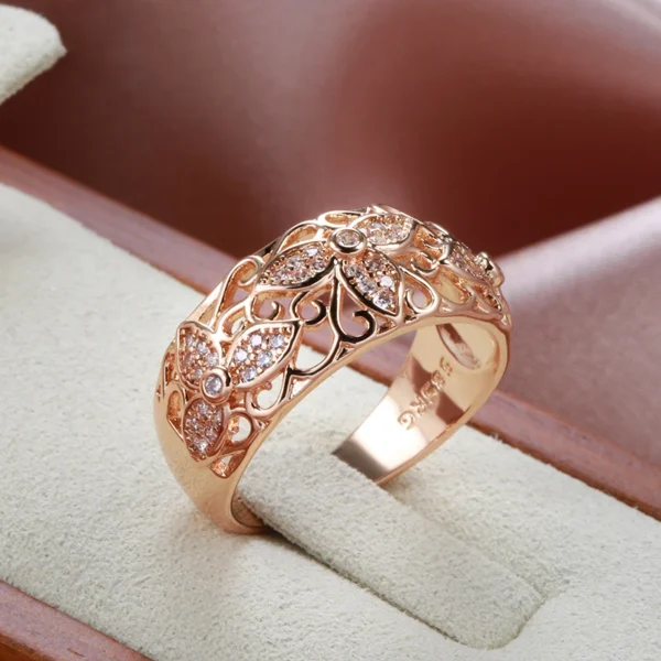 Elegant Flower Luxury Ring - Rose Gold & Zircon - Image 4