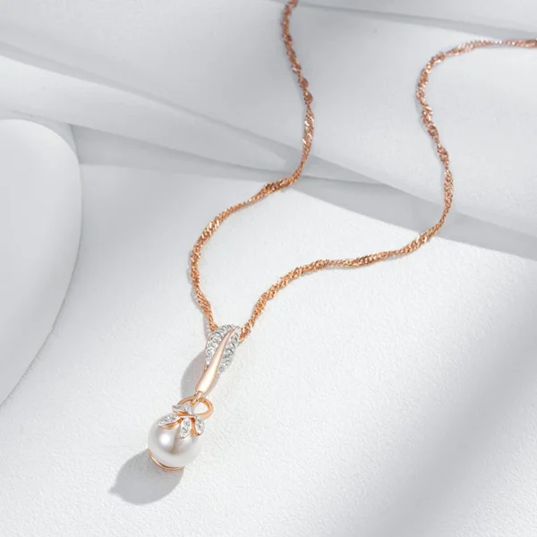 Crystal Flower Pearl Luxury Pendant Necklace – Rose Gold & Zircon – Image 4