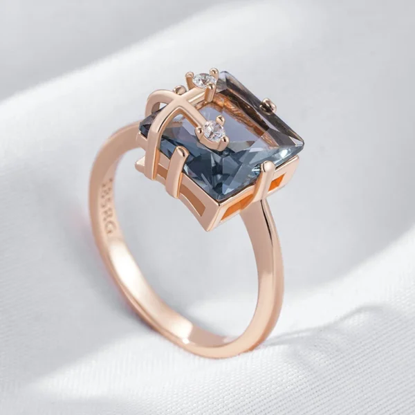 Shiny Grey Vintage Luxury Ring – Rose Gold & Zircon – Image 3