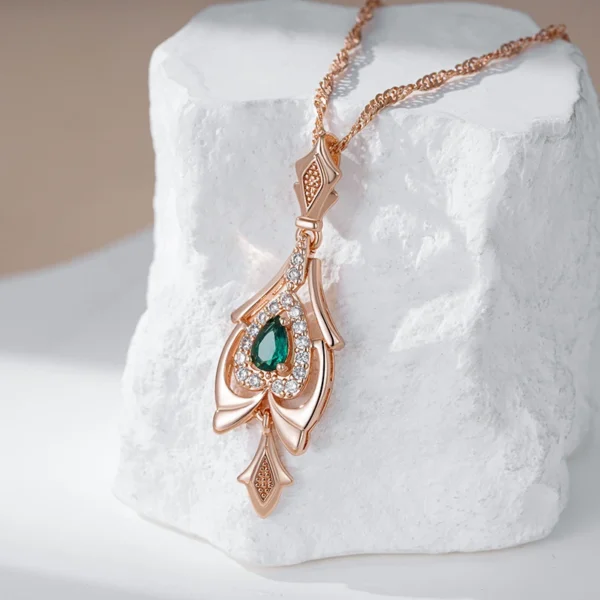 Green Flower Luxury Pendant Necklace – Rose Gold & Zircon – Image 3