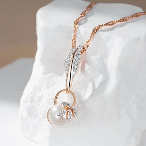 Crystal Flower Pearl Luxury Pendant Necklace – Rose Gold & Zircon – Image 3