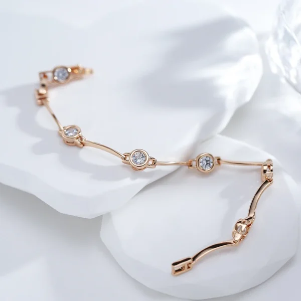 Elegant Luxury Bracelet – Rose Gold & Zircon - Image 4