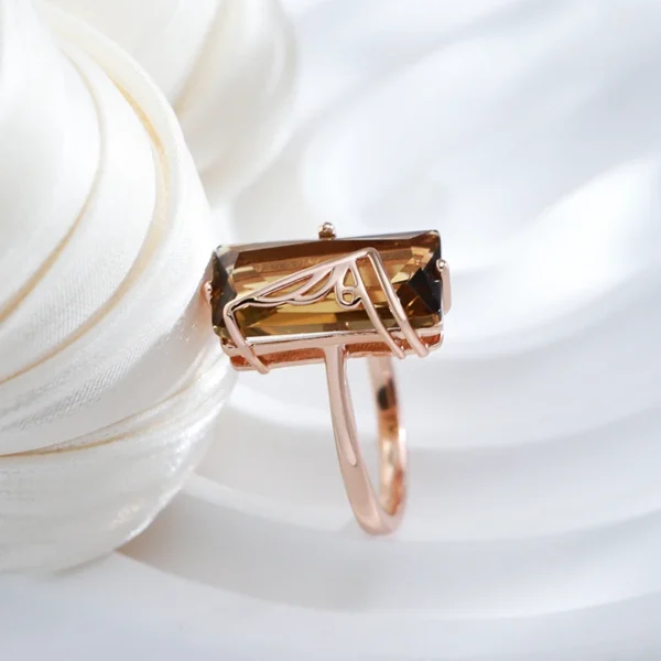 Elegant Light Brown Square Luxury Ring – Rose Gold & Zircon – Image 3